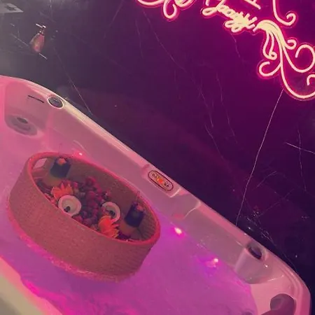 Rr Jacuzzi Couette-café 3*