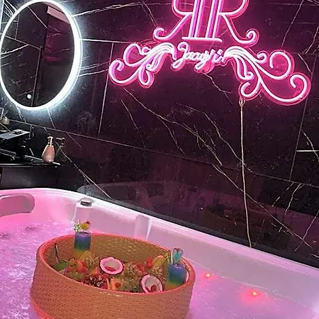 Rr Jacuzzi